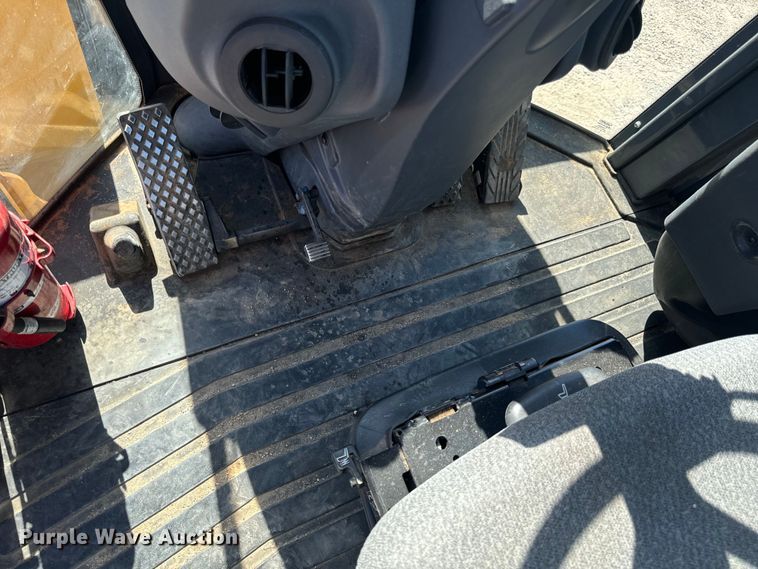 image for item DL4418 2015 John Deere 544K wheel loader