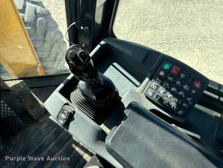 image for item DL4418 2015 John Deere 544K wheel loader