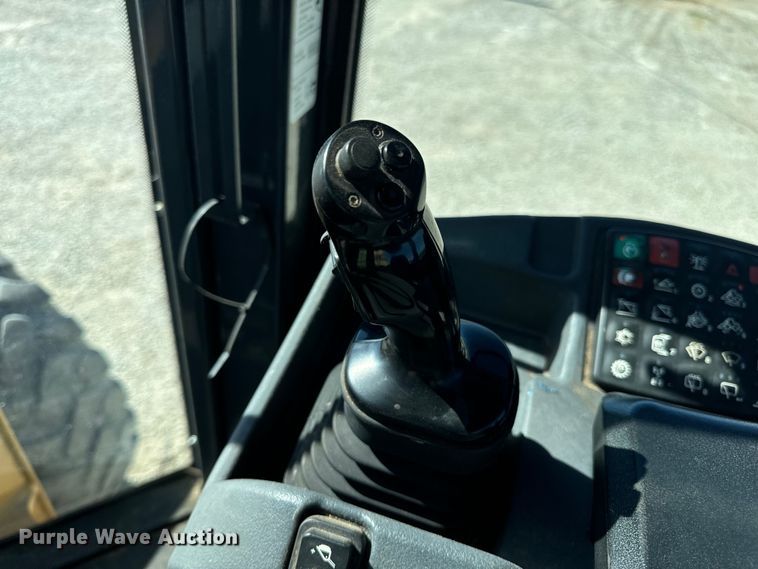 image for item DL4418 2015 John Deere 544K wheel loader