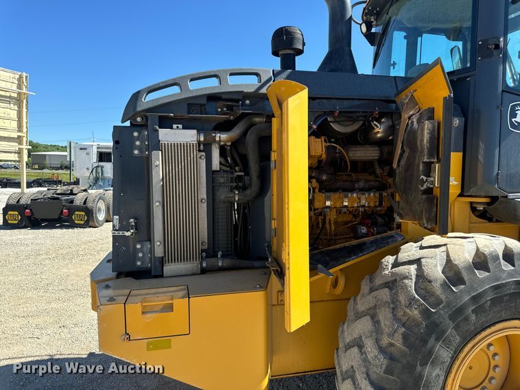 image for item DL4418 2015 John Deere 544K wheel loader