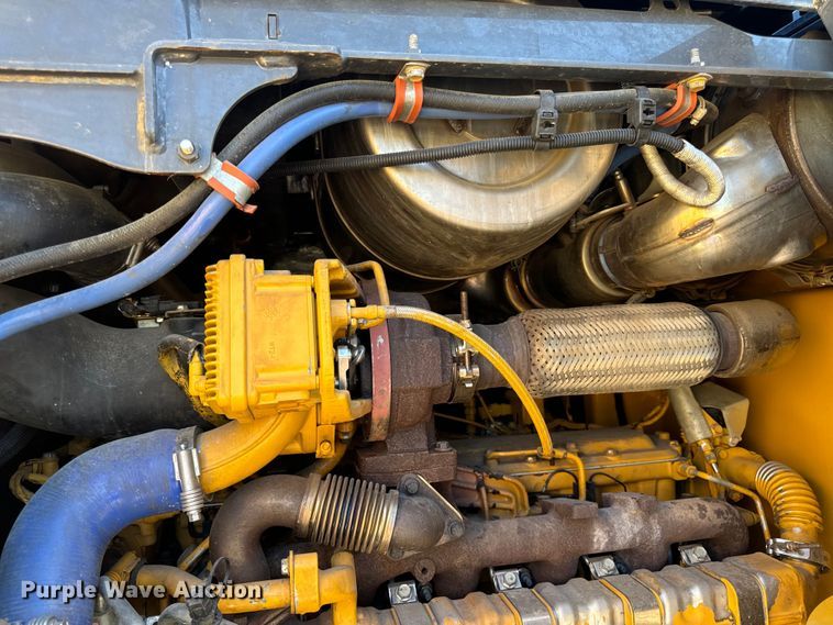 image for item DL4418 2015 John Deere 544K wheel loader