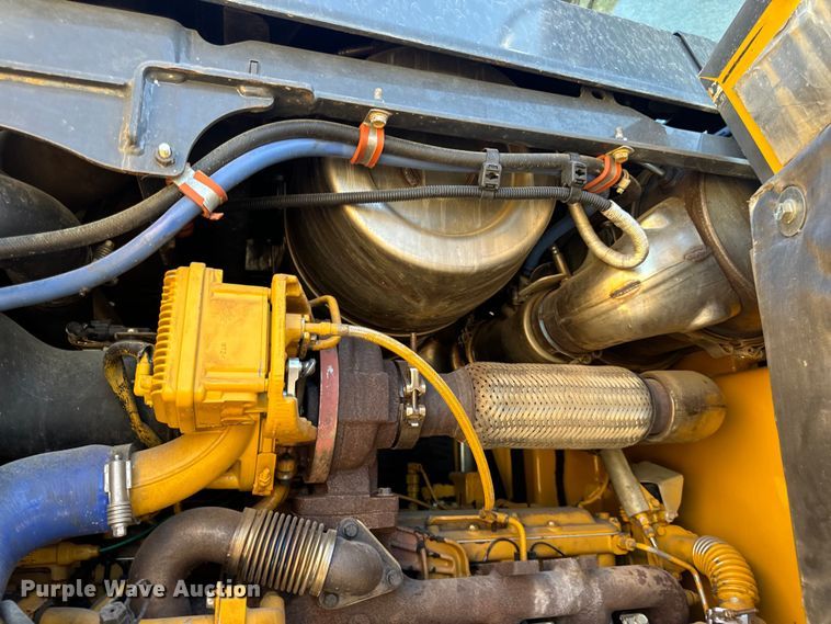 image for item DL4418 2015 John Deere 544K wheel loader