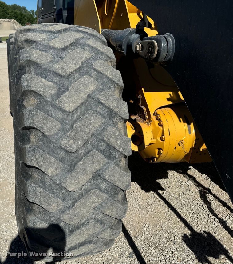 image for item DL4418 2015 John Deere 544K wheel loader