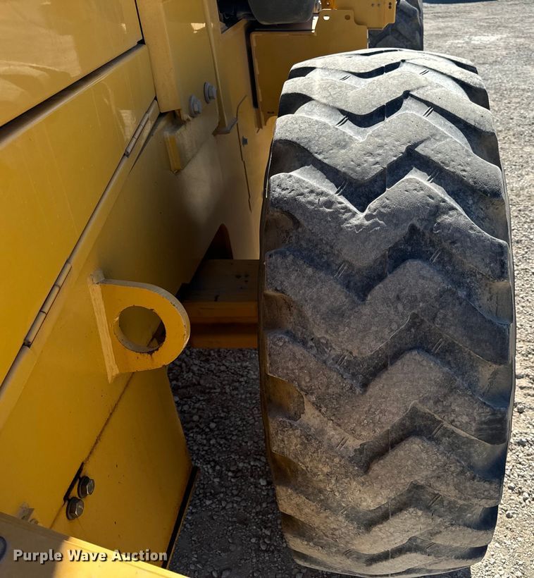 image for item DL4418 2015 John Deere 544K wheel loader