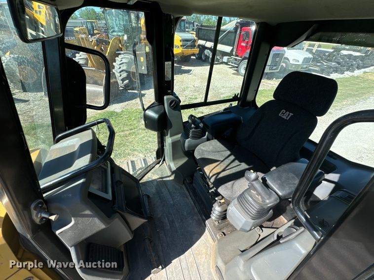 image for item DL4419 2018 Caterpillar  D5K2 LGP dozer