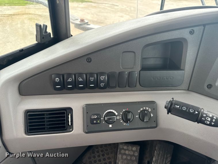 image for item DL4420 2019 Volvo A25G haul truck