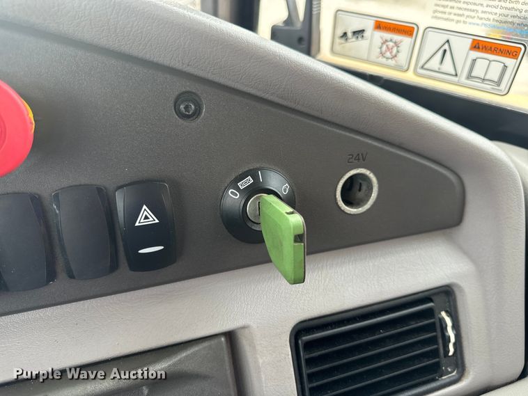 image for item DL4420 2019 Volvo A25G haul truck