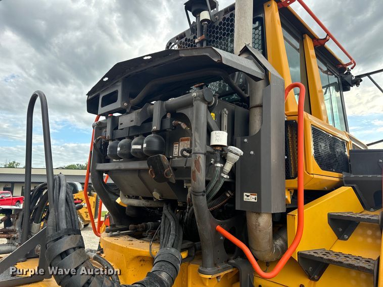 image for item DL4420 2019 Volvo A25G haul truck