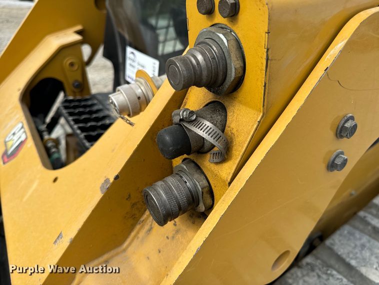 image for item DL4421 2019 Caterpillar  259D3 tracked skid steer loader