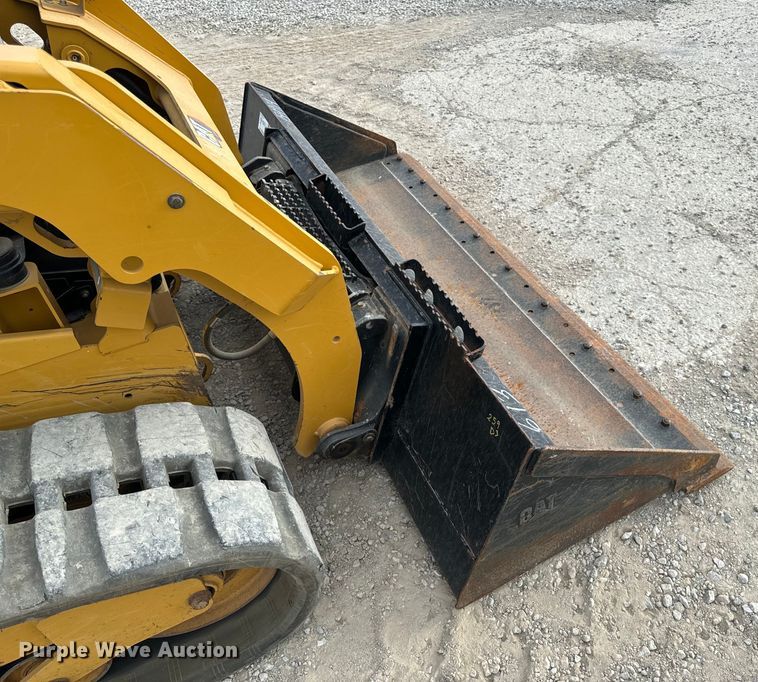 image for item DL4421 2019 Caterpillar  259D3 tracked skid steer loader