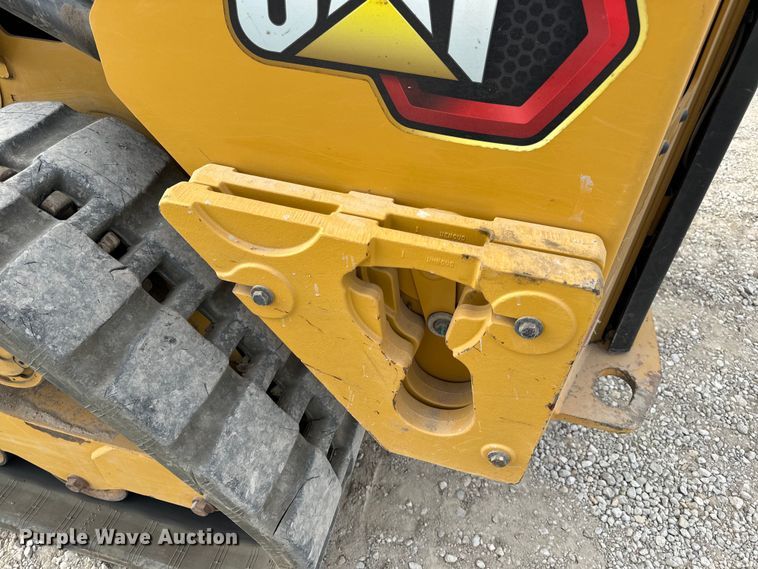 image for item DL4421 2019 Caterpillar  259D3 tracked skid steer loader