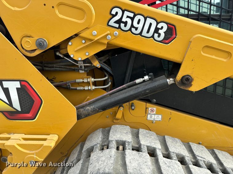 image for item DL4421 2019 Caterpillar  259D3 tracked skid steer loader