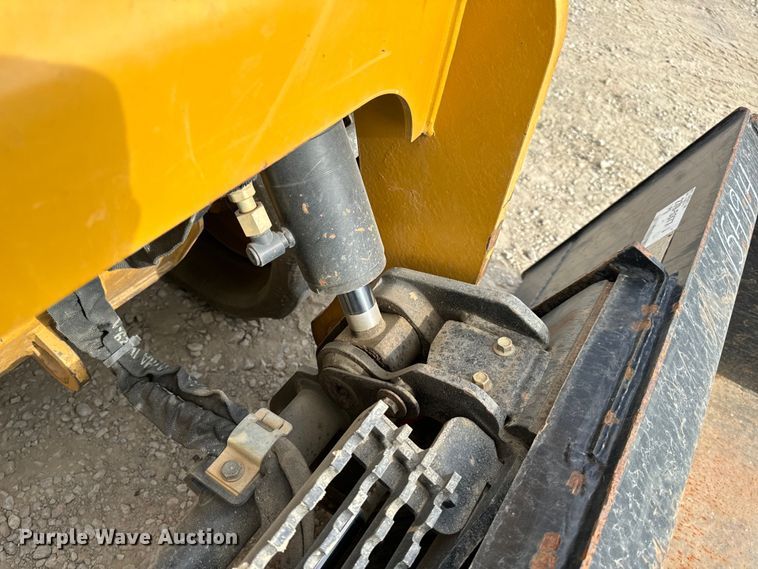 image for item DL4421 2019 Caterpillar  259D3 tracked skid steer loader