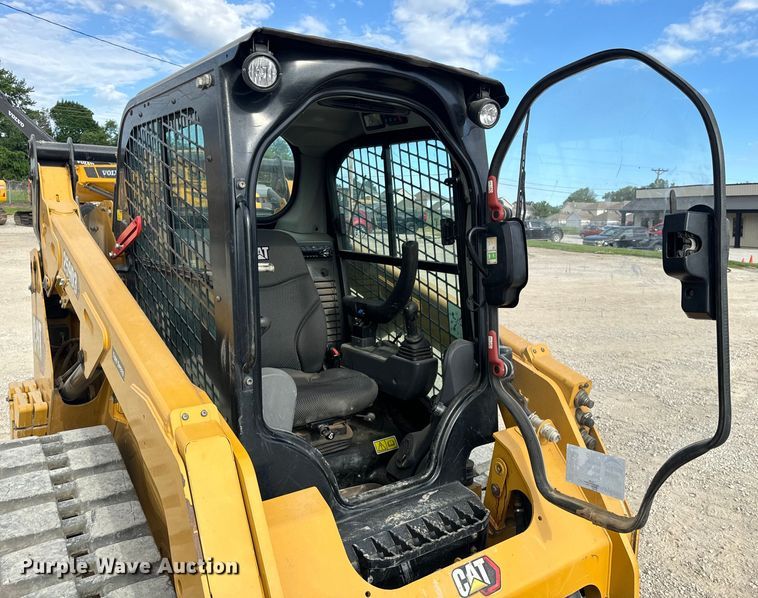 image for item DL4421 2019 Caterpillar  259D3 tracked skid steer loader