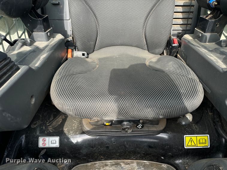 image for item DL4421 2019 Caterpillar  259D3 tracked skid steer loader