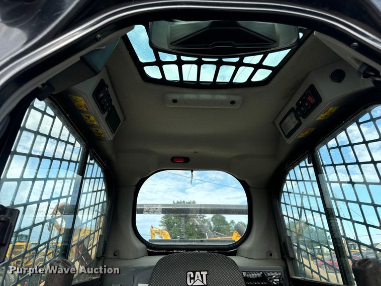 image for item DL4421 2019 Caterpillar  259D3 tracked skid steer loader