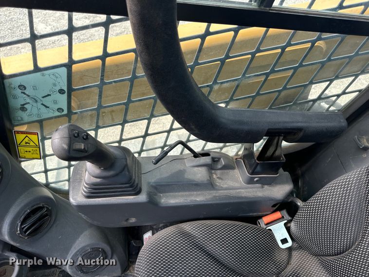 image for item DL4421 2019 Caterpillar  259D3 tracked skid steer loader