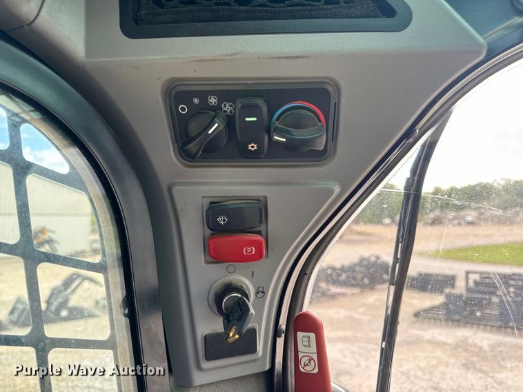 image for item DL4421 2019 Caterpillar  259D3 tracked skid steer loader