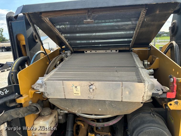 image for item DL4421 2019 Caterpillar  259D3 tracked skid steer loader