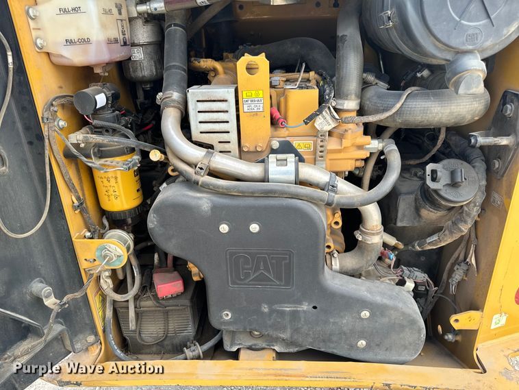 image for item DL4421 2019 Caterpillar  259D3 tracked skid steer loader