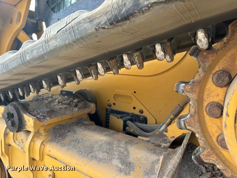 image for item DL4421 2019 Caterpillar  259D3 tracked skid steer loader
