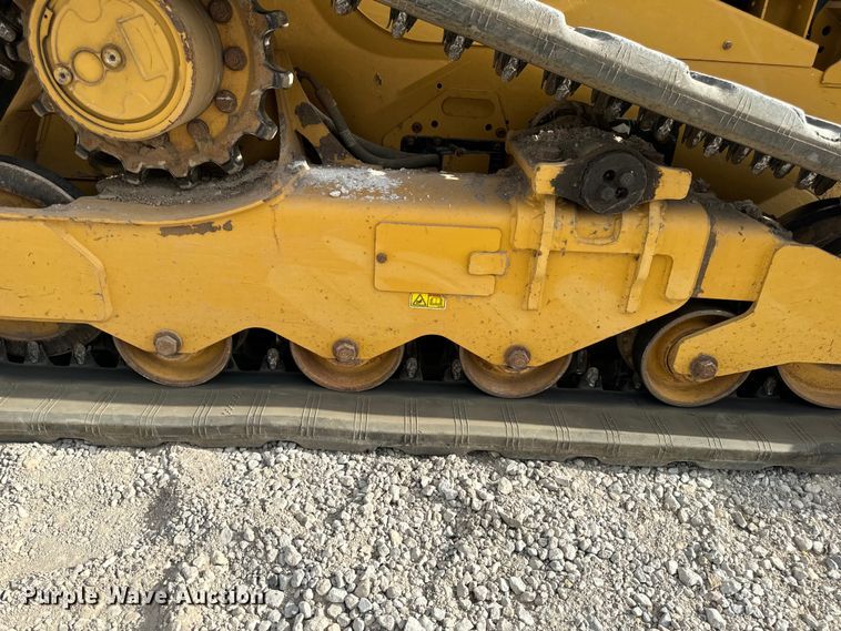 image for item DL4421 2019 Caterpillar  259D3 tracked skid steer loader