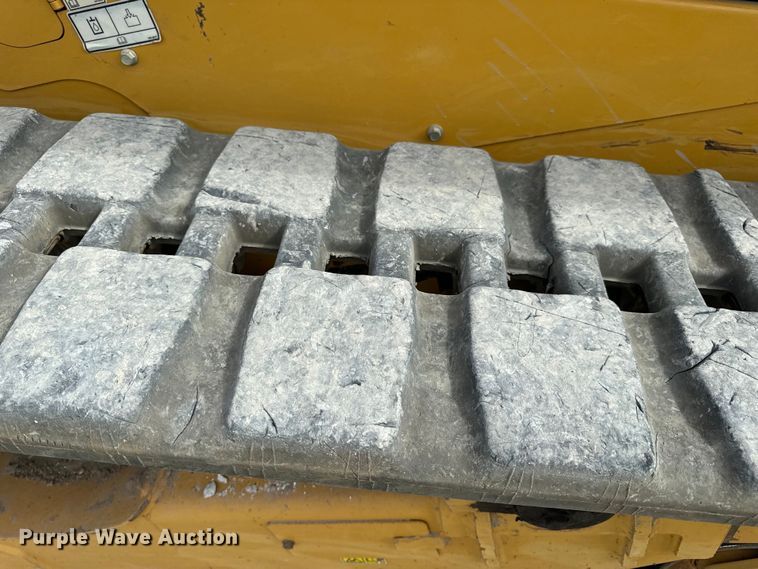 image for item DL4421 2019 Caterpillar  259D3 tracked skid steer loader
