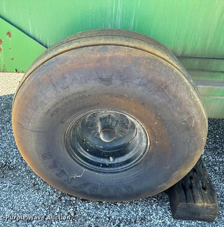 image for item DL4434 Easy Lawn C95 hydroseeder