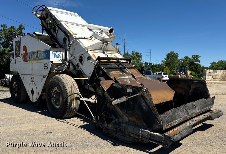 image for item DL4435 2001 Roadtec Shuttle Buggy 2500B material transfer vehicle