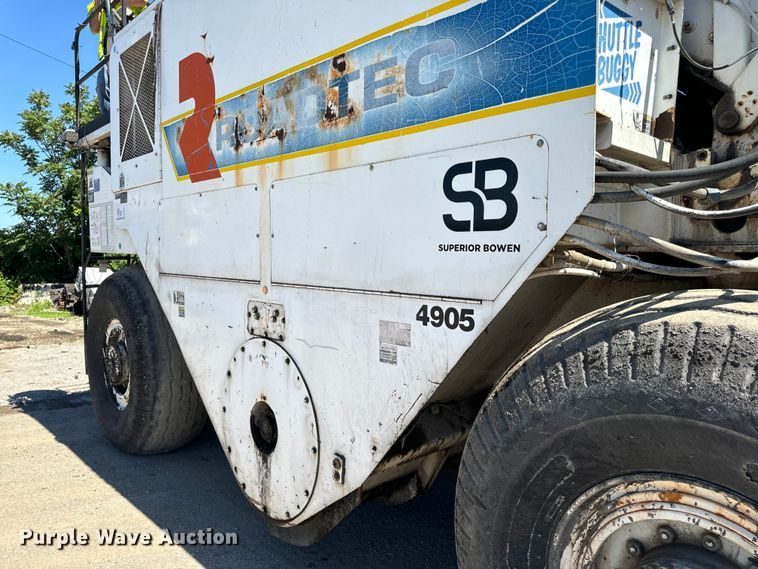 image for item DL4435 2001 Roadtec Shuttle Buggy 2500B material transfer vehicle