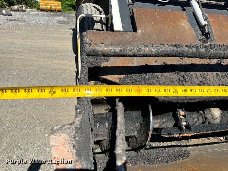 image for item DL4436 2011 Roadtec Shuttle Buggy 2500D material transfer vehicle