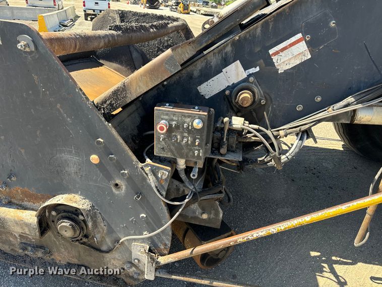 image for item DL4436 2011 Roadtec Shuttle Buggy 2500D material transfer vehicle