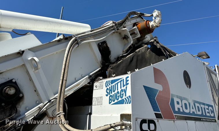 image for item DL4436 2011 Roadtec Shuttle Buggy 2500D material transfer vehicle