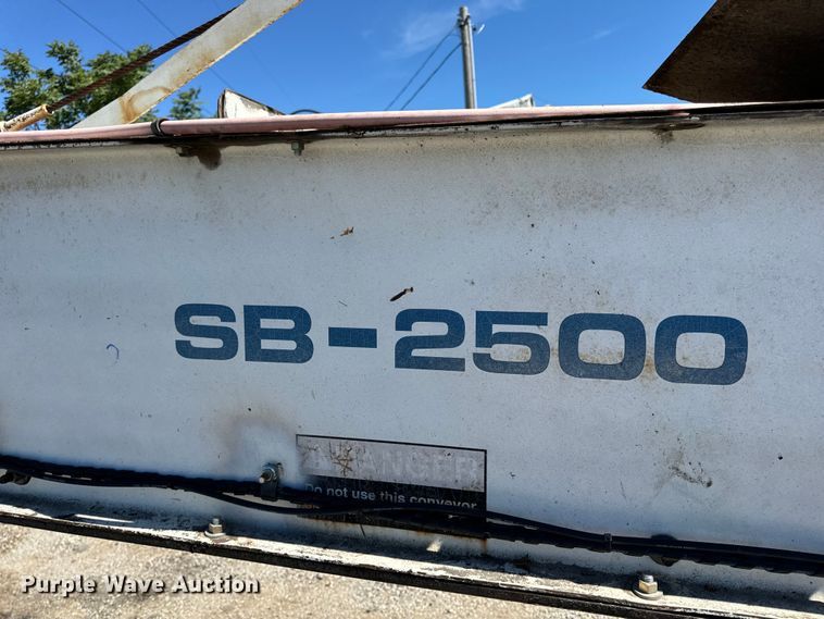 image for item DL4436 2011 Roadtec Shuttle Buggy 2500D material transfer vehicle