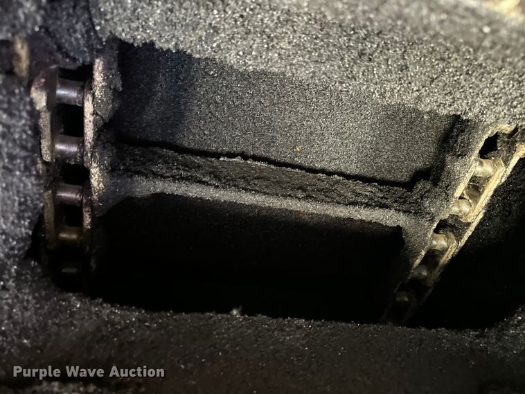 image for item DL4436 2011 Roadtec Shuttle Buggy 2500D material transfer vehicle