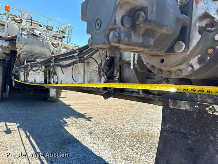 image for item DL4436 2011 Roadtec Shuttle Buggy 2500D material transfer vehicle