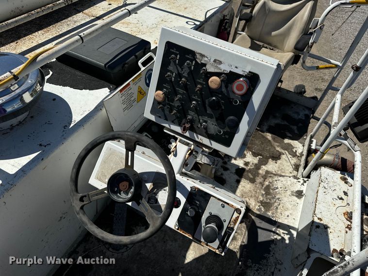 image for item DL4436 2011 Roadtec Shuttle Buggy 2500D material transfer vehicle