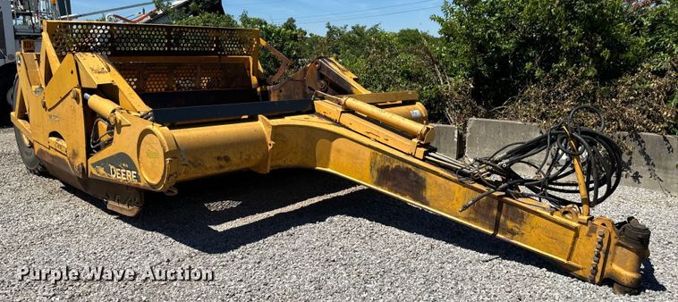 image for item DL4439 2014 John Deere 2112E conventional scraper