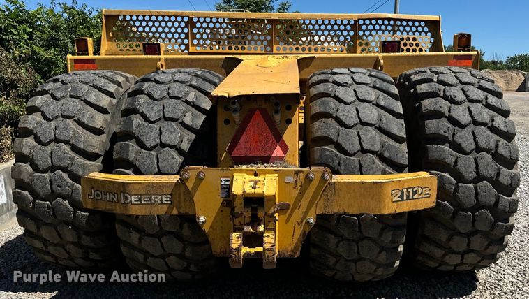 image for item DL4439 2014 John Deere 2112E conventional scraper