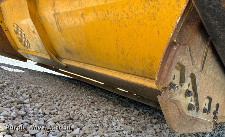 image for item DL4439 2014 John Deere 2112E conventional scraper