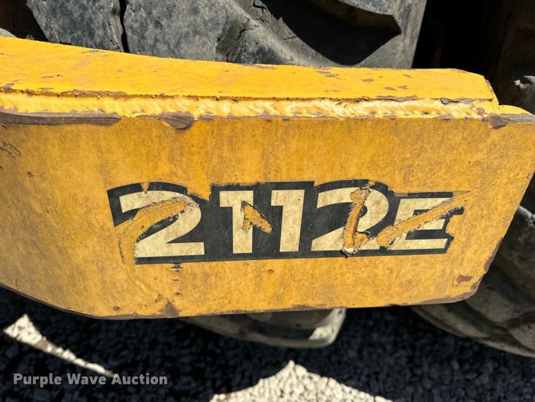image for item DL4439 2014 John Deere 2112E conventional scraper