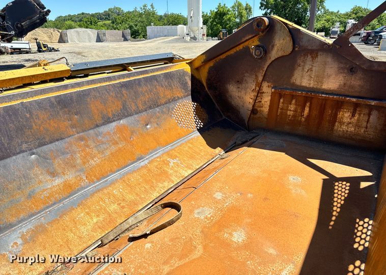 image for item DL4439 2014 John Deere 2112E conventional scraper