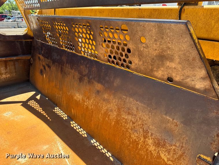 image for item DL4439 2014 John Deere 2112E conventional scraper