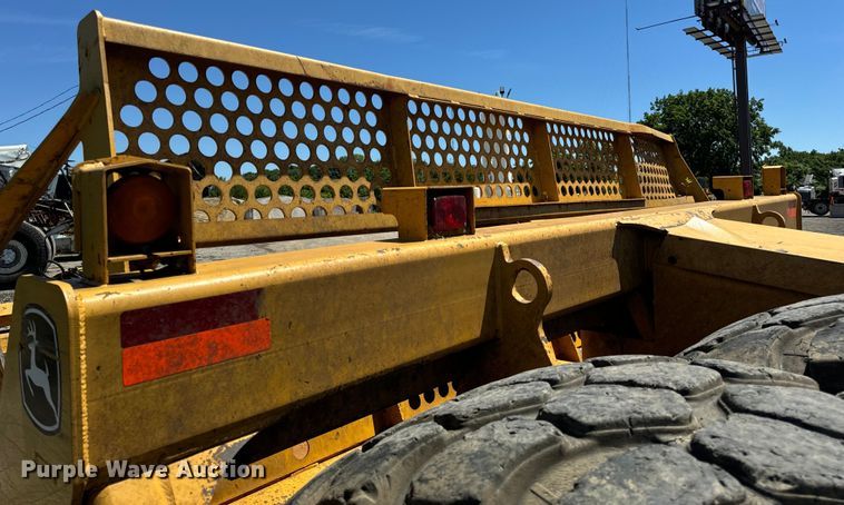 image for item DL4439 2014 John Deere 2112E conventional scraper