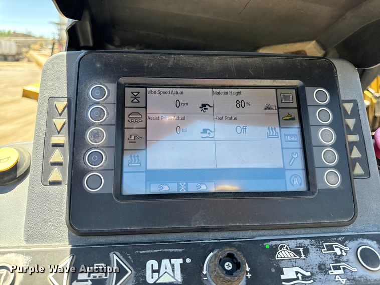 image for item DL4441 2015 Caterpillar  AP1055F paver