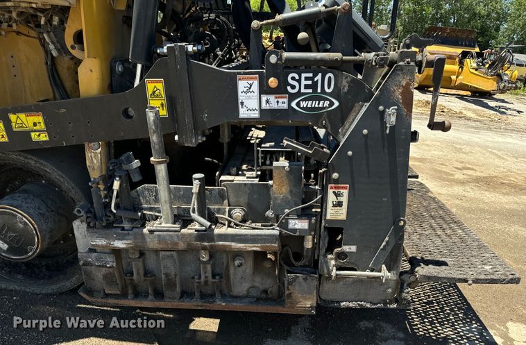 image for item DL4441 2015 Caterpillar  AP1055F paver