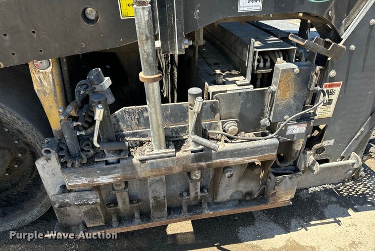 image for item DL4441 2015 Caterpillar  AP1055F paver