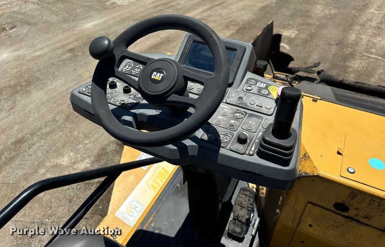 image for item DL4441 2015 Caterpillar  AP1055F paver
