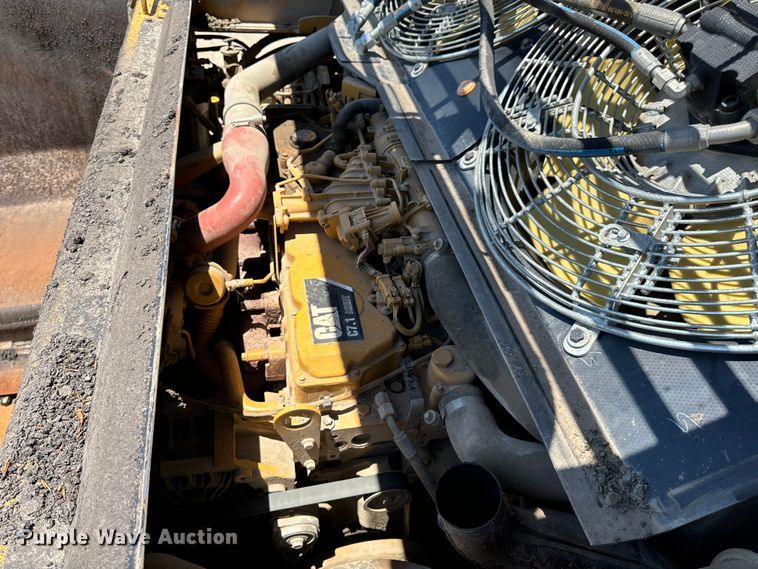 image for item DL4441 2015 Caterpillar  AP1055F paver