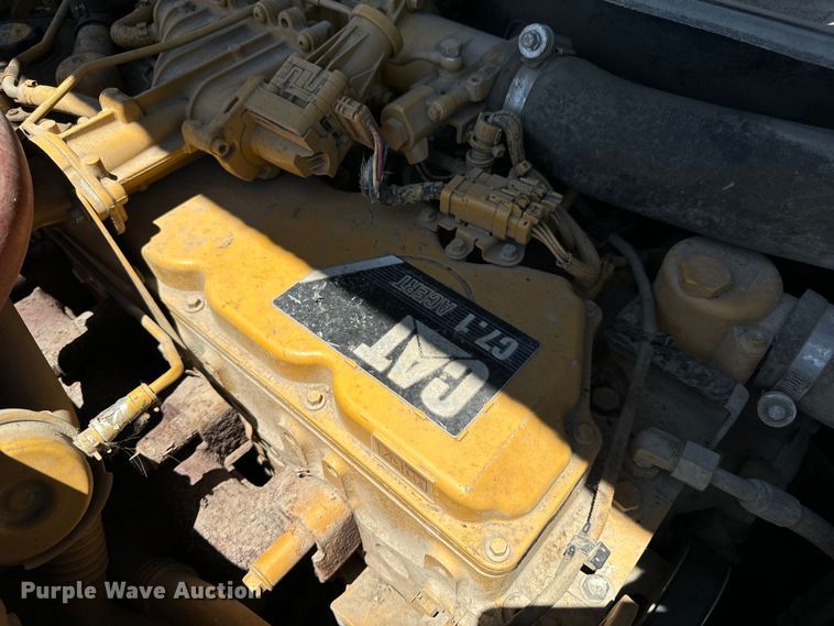image for item DL4441 2015 Caterpillar  AP1055F paver